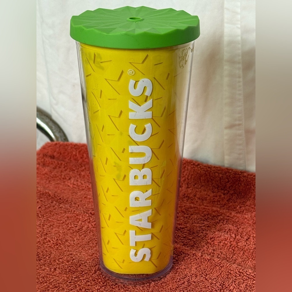 Starbucks 2014 Pineapple Cold Cup Tumbler Venti 24 oz Green Lid No Straw